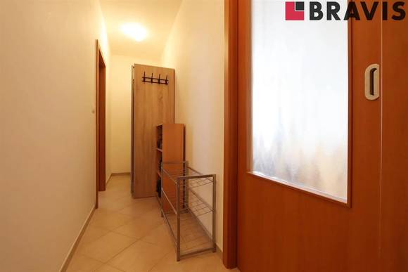 Pronájem slunného bytu 1+kk, novostavba, částečně zařízený, Brno - Bystrc, ul. Křepelčí, klidné bydlení v blízkosti Brněnské přehrady