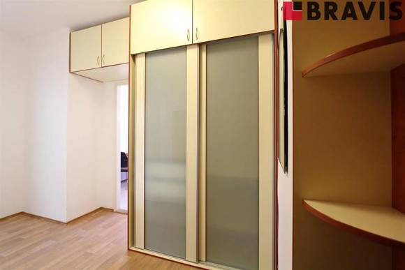 Podnájem bytu 2+1, ulice Bayerova, Brno - Veveří, částečně zařízený, sklep, internet