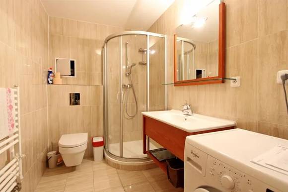 Pronájem bytu 1+kk, Brno - Soběšice, ul. Na Kovárně, zahrádka, garážové stání
