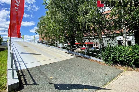 Prodej garažového stání v parkovacím domě na ulici Herčíkova, Brno - Královo Pole, ostraha 24/7