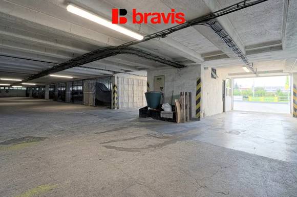 Prodej 2 garažových stání v parkovacím domě na ulici Herčíkova, Brno - Královo Pole, ostraha 24/7