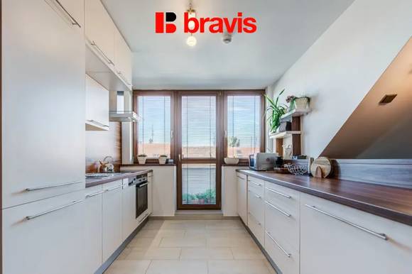 Prodej komfortního bytu 2+kk, ul. Veleckého, Brno-Židenice, balkon