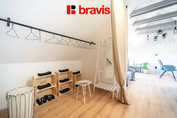 Pronájem designového bytu 1+kk, Brno - Štýřice, ulice Červený kopec, zařízený, komora, klidná lokalita