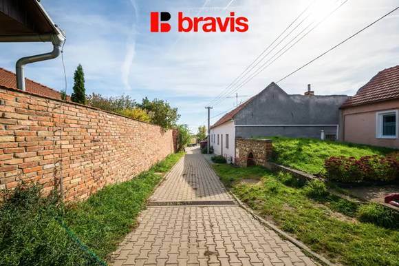Prodej rodinného domu 4+kk, obec Vrbice, okres Břeclav, pozemek 724 m2