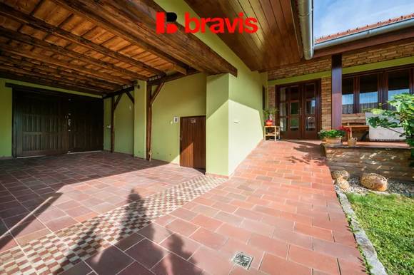 Prodej rodinného domu 4+kk, obec Vrbice, okres Břeclav, pozemek 724 m2