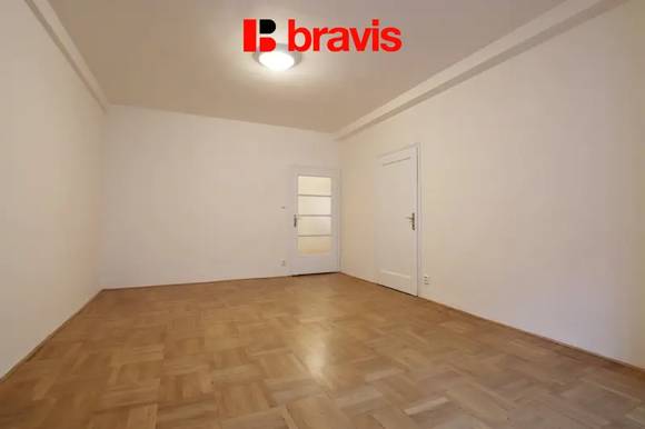 Pronájem bytu 2+1, Brno - střed, ul. Mezírka, 2x balkon, částečně zařízený