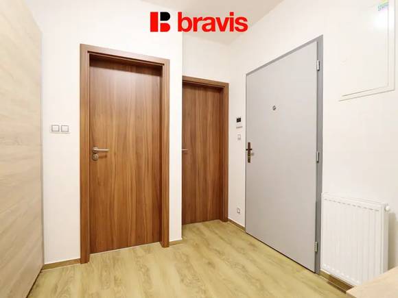 Pronájem novostavby bytu 2+kk, obec Kobylnice, parkování, sklep