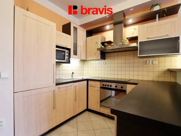 Pronájem bytu 2+kk, Brno - Líšeň, ul. Otiskova, částečně zařízený, balkon, sklep