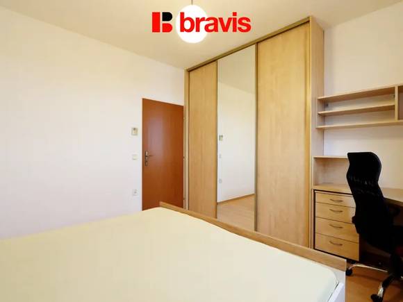 Pronájem bytu 2+kk, Brno - Líšeň, ul. Otiskova, částečně zařízený, balkon, sklep