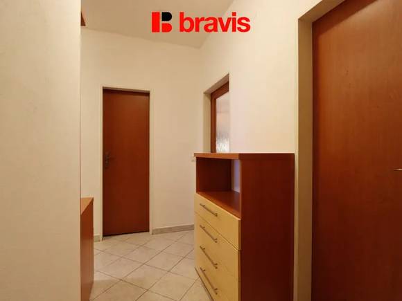 Pronájem bytu 2+kk, Brno - Líšeň, ul. Otiskova, částečně zařízený, balkon, sklep
