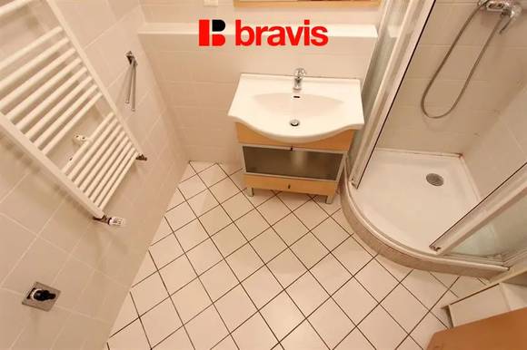 Pronájem bytu 3+kk, Brno - Líšeň, Otiskova ulice, 3 balkony, garážové stání, sklep