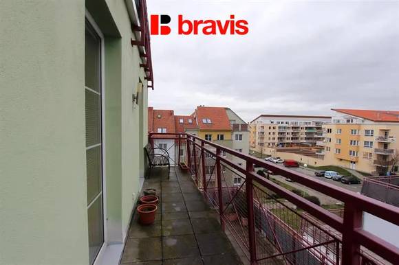 Pronájem bytu 3+kk, Brno - Líšeň, Otiskova ulice, 3 balkony, garážové stání, sklep
