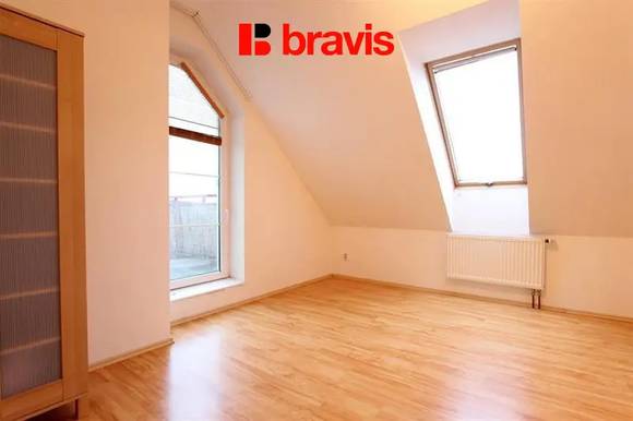 Pronájem bytu 3+kk, Brno - Líšeň, Otiskova ulice, 3 balkony, garážové stání, sklep