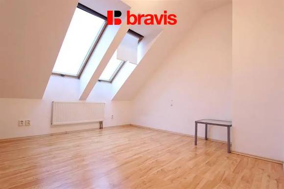 Pronájem bytu 3+kk, Brno - Líšeň, Otiskova ulice, 3 balkony, garážové stání, sklep