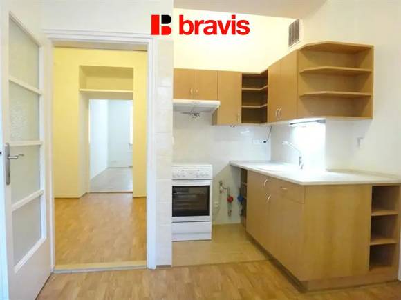 Pronájem bytu 1+1, Brno - centrum, ul. Mezírka, spíž, šatna, částečně zařízený