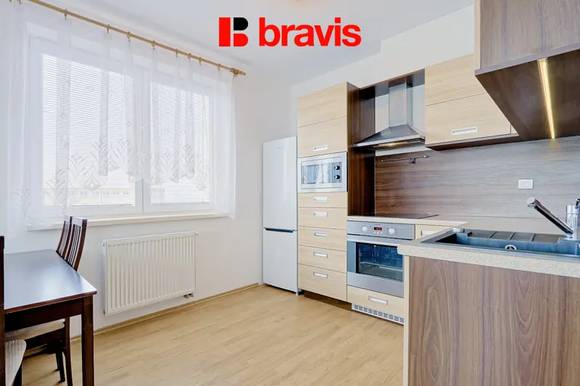 Prodej velmi pěkného bytu 2+kk, Brno - Slatina, zařízený, vyhrazené parkování, balkon