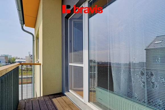 Prodej velmi pěkného bytu 2+kk, Brno - Slatina, zařízený, vyhrazené parkování, balkon