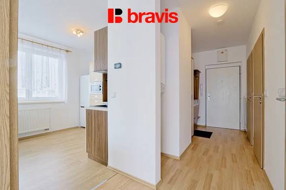 Prodej velmi pěkného bytu 2+kk, Brno - Slatina, zařízený, vyhrazené parkování, balkon