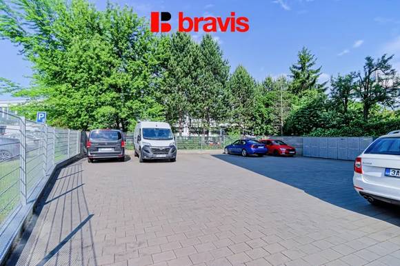 Pronájem moderní kanceláře, 50m2, ul. Jundrovská, Brno - Komín, možnost parkování