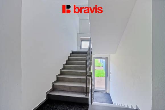 Pronájem moderní kanceláře, 50m2, ul. Jundrovská, Brno - Komín, možnost parkování