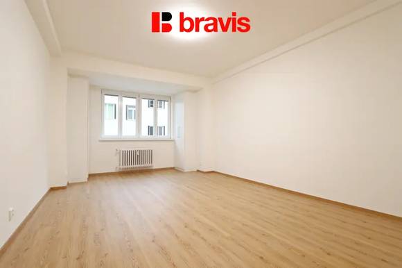 Pronájem bytu 2+1, Brno - střed, ul. Mezírka, balkon, částečně zařízený