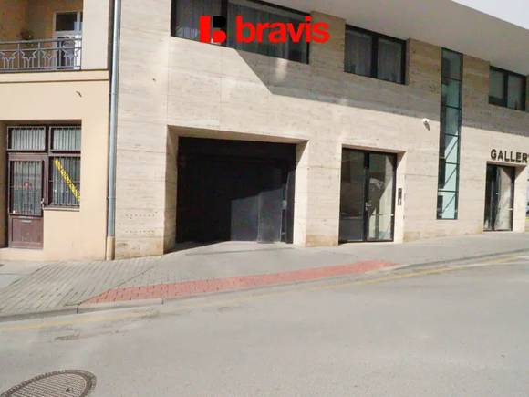 Pronájem  garážového stání - zakladače, ul. Kopečná, Brno - Staré Brno