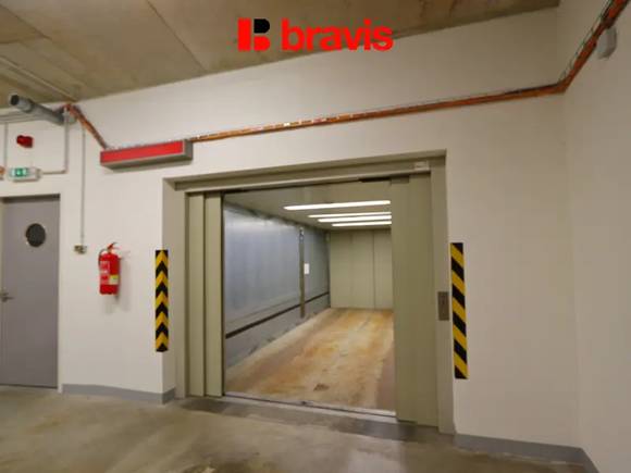 Pronájem  garážového stání - zakladače, ul. Kopečná, Brno - Staré Brno