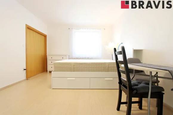 Pronájem bytu 2+kk, Brno - Medlánky, ul. Podpěrova, terasa, výtah, parkování, vnitřní lodžie