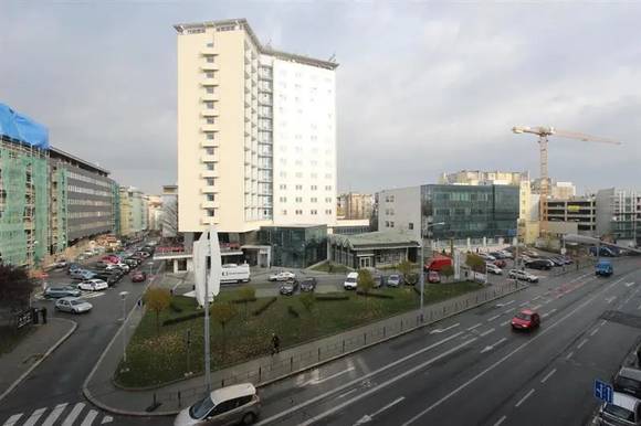 Pronájem bytu 1+1, Brno - střed, ul. Kounicova, balkon, částečně zařízený