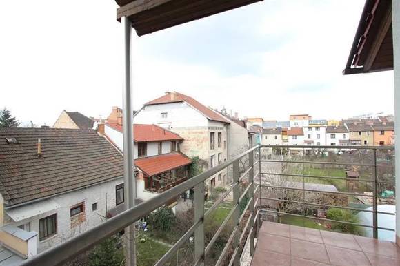 Pronájem bytu 1+kk, Mikšíčkova ul., Brno - Židenice, terasa, internet, výborná dostupnost do centra Brna