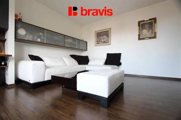 Pronájem slunného bytu 2+kk, Brno - střed, ul. Úvoz, 72,2 m2, zařízený, balkon, komora, klimatizace, klidné bydlení v blízkosti centra