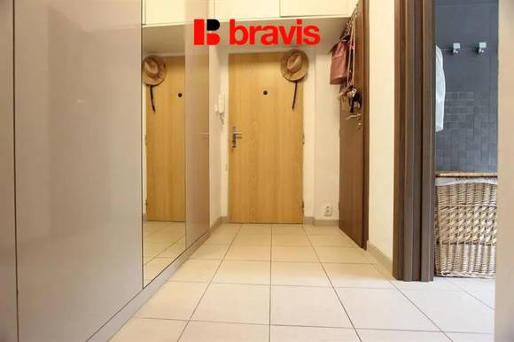 Pronájem slunného bytu 2+kk, Brno - střed, ul. Úvoz, 72,2 m2, zařízený, balkon, komora, klimatizace, klidné bydlení v blízkosti centra