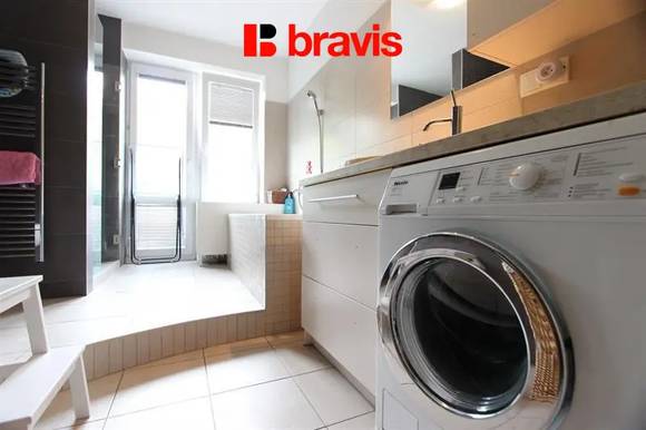 Pronájem slunného bytu 2+kk, Brno - střed, ul. Úvoz, 72,2 m2, zařízený, balkon, komora, klimatizace, klidné bydlení v blízkosti centra