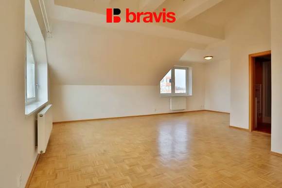 Pronájem prostorného bytu 1+kk , 66,4m2, ulice Vinohrady , Brno - Štýřice, terasa 10m2