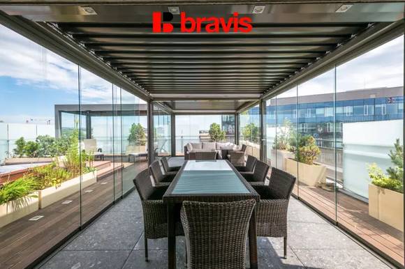 Pronájem luxusního mezonetového bytu 3+kk, ul. Soukenická, Brno - Staré Brno, vybavený, balkon, terasa, vířivka, 2x parkování