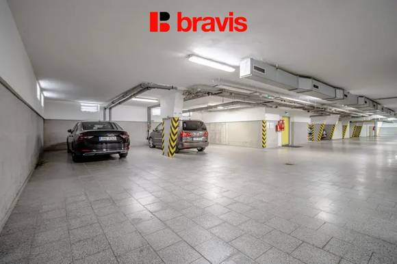 Prodej bytu 2+kk, ulice Trýbova, Brno - Staré Brno, terasa, sklep, garážové parkovací stání