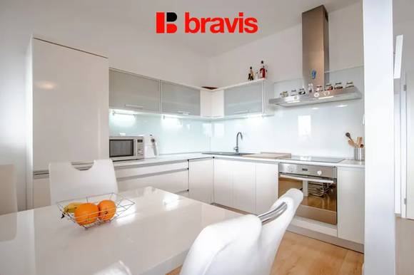 Prodej bytu 2+kk, ulice Trýbova, Brno - Staré Brno, terasa, sklep, garážové parkovací stání