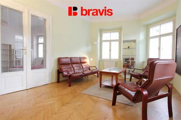 Pronájem prostorného bytu 3+1, ulice Solniční, Brno - centrum, zařízený.