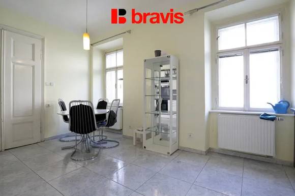 Pronájem prostorného bytu 3+1, ulice Solniční, Brno - centrum, zařízený.