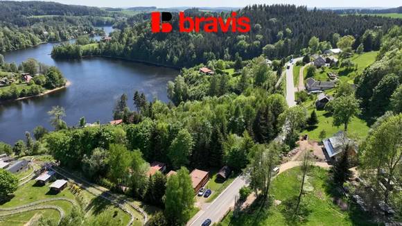Investiční rekreační objekt u přehrady Pastviny, 2 samostatné apartmány, zavedená klientela, velmi dobrý stav