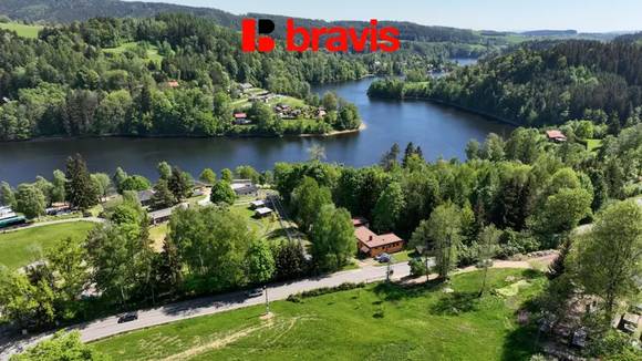 Investiční rekreační objekt u přehrady Pastviny, 2 samostatné apartmány, zavedená klientela, velmi dobrý stav