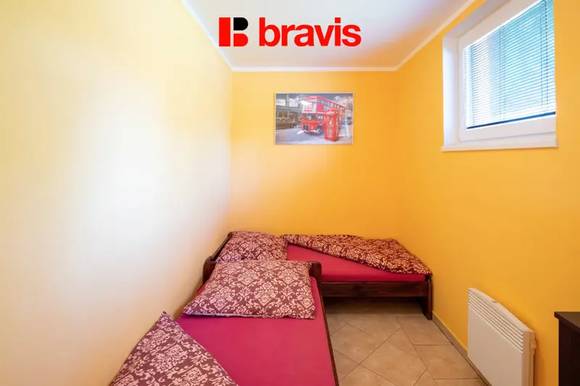 Investiční rekreační objekt u přehrady Pastviny, 2 samostatné apartmány, zavedená klientela, velmi dobrý stav