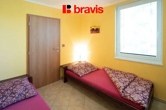 Investiční rekreační objekt u přehrady Pastviny, 2 samostatné apartmány, zavedená klientela, velmi dobrý stav