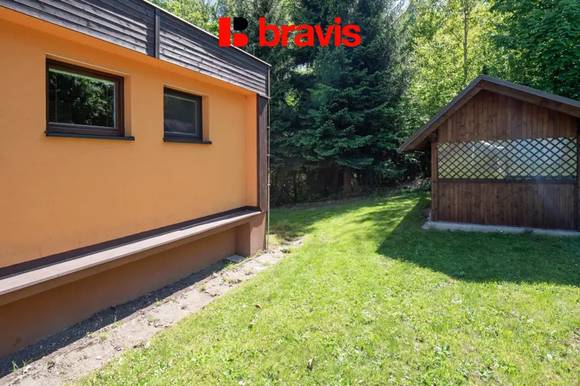 Investiční rekreační objekt u přehrady Pastviny, 2 samostatné apartmány, zavedená klientela, velmi dobrý stav