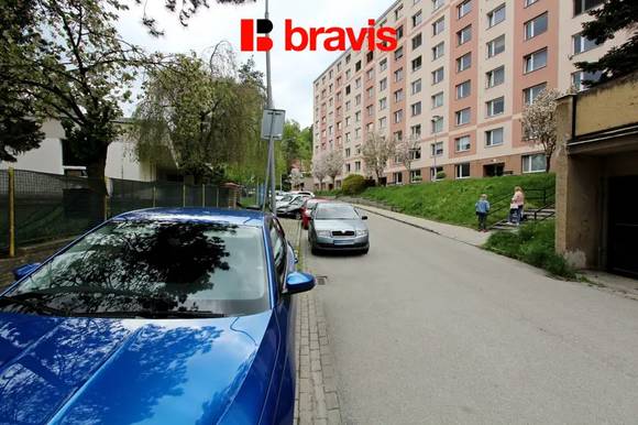 Pronájem bytu 1+1, ul. Dubová, Brno - Jundrov, sklep, po rekonstrukci, zařízený