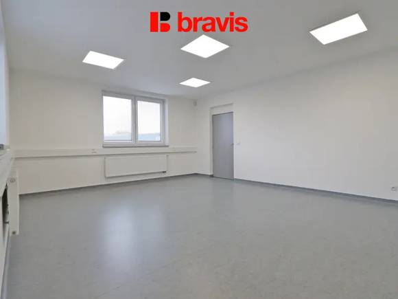 Podnájem kanceláře 59,9 m² v nové administrativní budově v Popůvkách u Brna