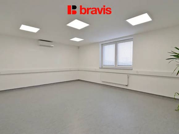 Podnájem kanceláře 59,9 m² v nové administrativní budově v Popůvkách u Brna