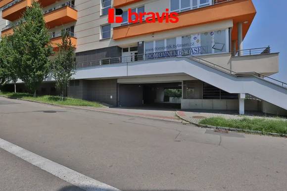 Pronájem garážové stání, 13 m² - Brno - Černá Pole