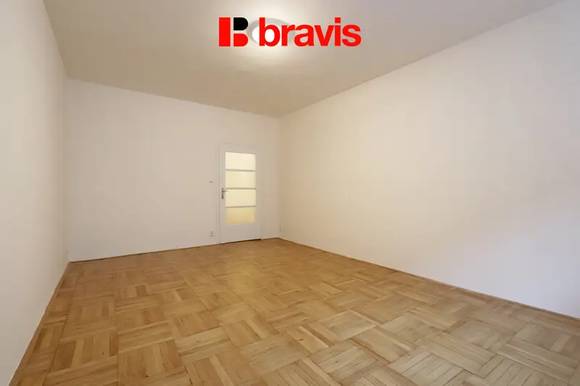 Pronájem bytu 1+1, Brno - střed, ul. Mezírka, balkon, šatna, částečně zařízený
