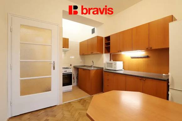 Pronájem bytu 1+1, Brno - střed, ul. Mezírka, balkon, šatna, částečně zařízený